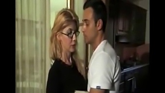 Vintage Italian Lady Enjoys Anal Sex In Full Movie