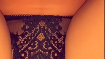 Esposa Amadora Com Tesão Em Lingerie Sexy Atinge O Orgasmo Em Vídeo Caseiro