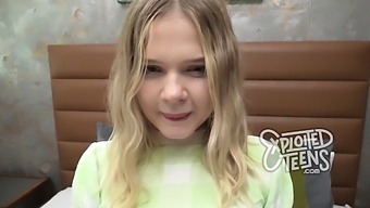 Stor Kuk Og Store Pupper I Hd Blowjob Video
