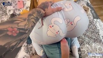 Tatoverte Tenåring Får Rumpa Si Knullet I Hd Pov-Video