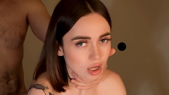 Maak Je Klaar Voor Een Ochtend Vol Plezier Met Een Hete En Geile Babe.