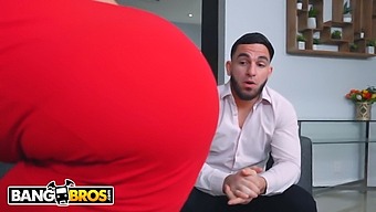 سه نفره حساس با یک Milf بی تنه و دوست معشوقش