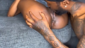 Satisfy Your Cravings With This High-Definition Face Squating And Pussy Eating Session!